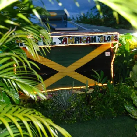 Hotel Jamaican Colors-3